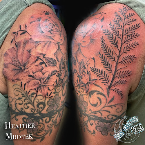 Three Tentacles Tattoo Studio tattoo shop in Hayward, Wisconsin