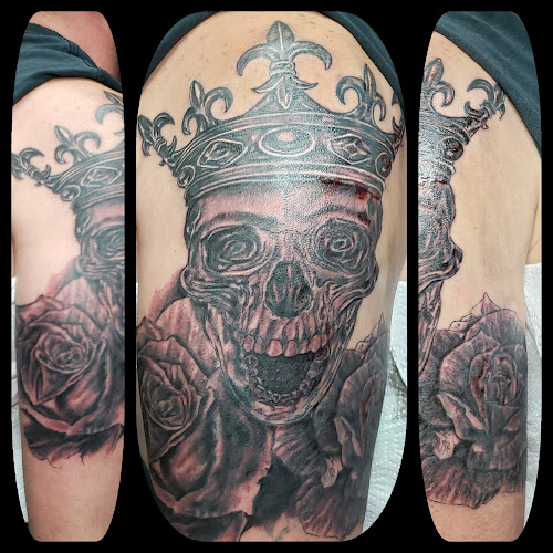 Custom Tattoo Experience tattoo shop in Hazleton, Pennsylvania