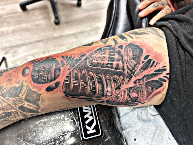 Gio Buitron | Tattoo Artist tattoo shop in Hesperia, California
