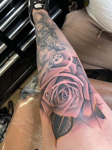 True Color Tattoos / Wake n Vape Naranja tattoo shop in Homestead, Florida