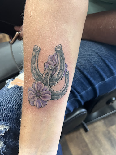 Skin Vandal Tattoo Studio tattoo shop in Huron, Ohio