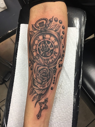 Redemption Ink Tattoo tattoo shop in Hutchinson, Kansas