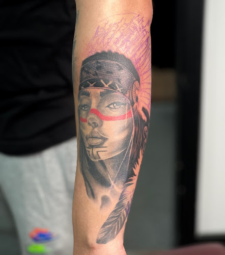 Vibrant Visions Tattoo & Body Piercing tattoo shop in Indian Orchard, Massachusetts