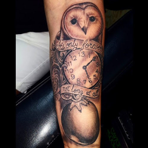 Art & Honor Tattoo & Body Piercing Studio tattoo shop in Jackson, Tennessee