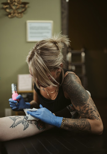 Black Rose Ink and Beauty LLC tattoo shop in Janesville, Wisconsin