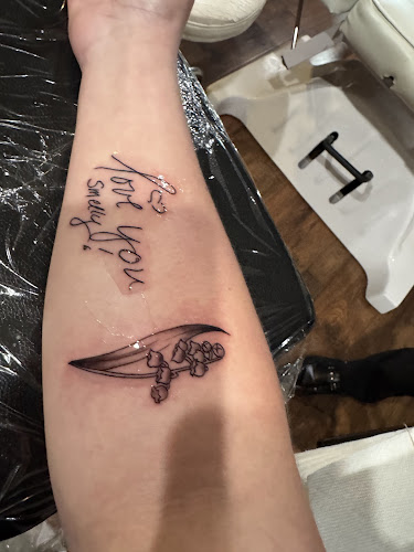 Sideshow Tattoo tattoo shop in Kansas City, Missouri