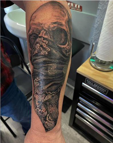 Yonkers North Tattoos tattoo shop in Lake George, New York