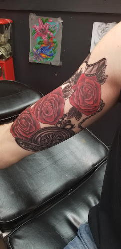 Zig & Zag Tattoo Studio LLC tattoo shop in Lancaster, Kentucky