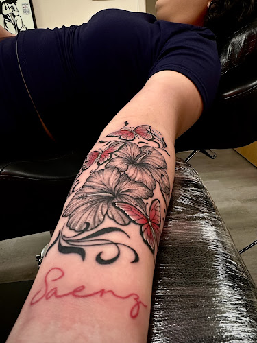 STILL REAL INK tattoo shop in Las Cruces, New Mexico