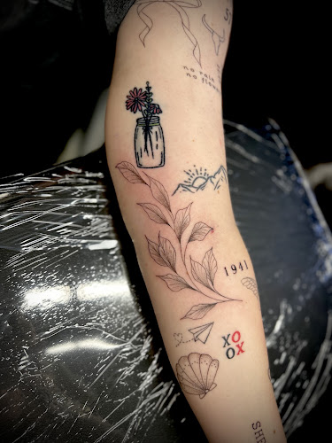 Black Rose Brows tattoo shop in Lebanon, Pennsylvania