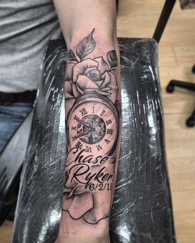 Rose and Dagger Tattoo tattoo shop in Lewisburg, West Virginia