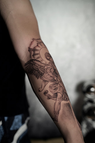 Good Omens Ink tattoo shop in Lincoln, Nebraska