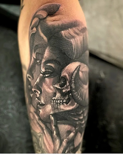 Lucky You Tattoos Lockeford tattoo shop in Lockeford, California