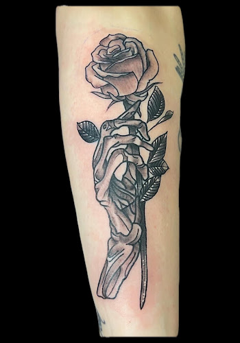 Backwoodz Tattoo Studio tattoo shop in Lorain, Ohio