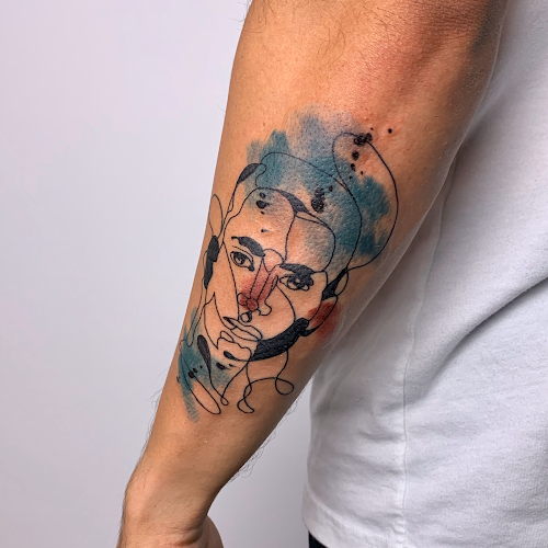 Abxtract Tattoo tattoo shop in Los Angeles, California