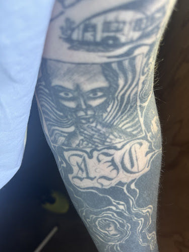 American Electric Tattoo tattoo shop in Los Angeles, California