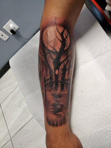 Envy Tattoo Have Moved tattoo shop in Los Angeles, California