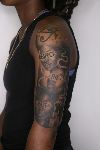 Flo Tats tattoo shop in Los Angeles, California