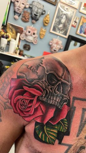 Oaxaca Ink tattoo shop tattoo shop in Los Angeles, California