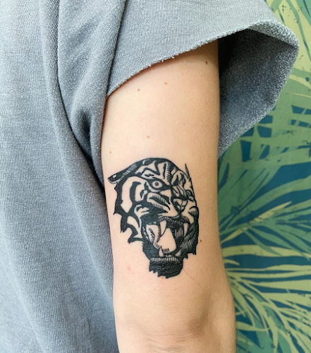 Supersweet Tattoos and Coffee tattoo shop in Los Angeles, California