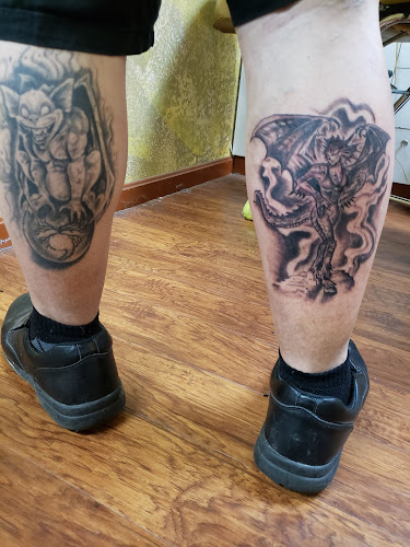 Donald Purvis professional tattooing tattoo shop in Louisville, Kentucky