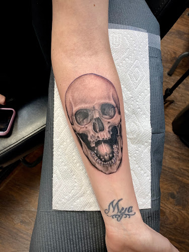 Red Oaks Tattoo Company tattoo shop in Madison Heights, Michigan