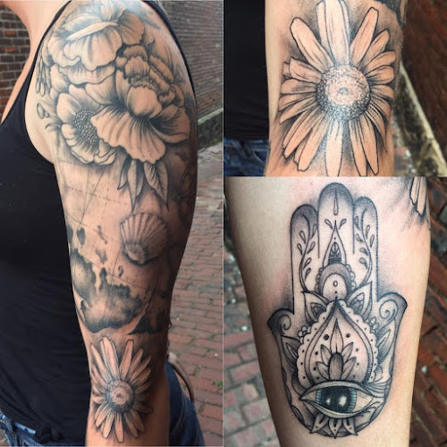 Diamond In The Rough tattoo shop in Mansfield, Ohio