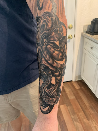 Tattoo 925 tattoo shop in Martinez, California