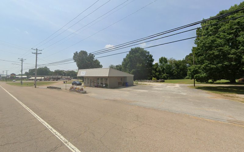 Summers Ink tattoo shop in McKenzie, Tennessee