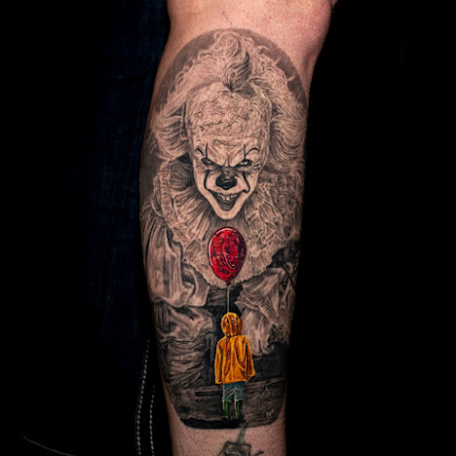 Sean Grimes' Wild West Tattoo Saloon - Professional tattoo shop in McKinleyville, California