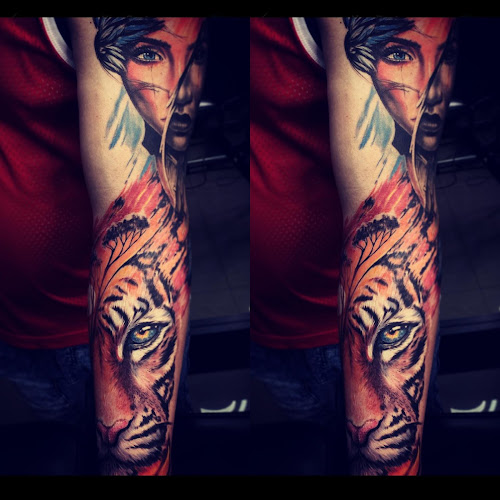 Inkside Tattoo tattoo shop in Miami, Florida