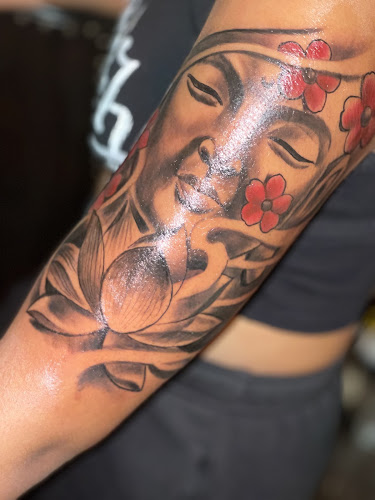 Lavish Lounge Studios tattoo shop in Miami, Florida