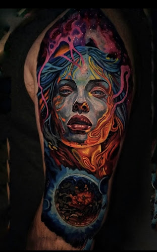 NAOMI'S TATTOO GARDEN tattoo shop in Miami, Florida