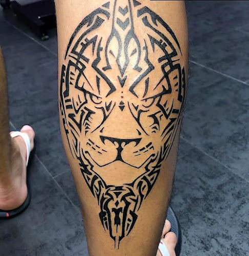 Tattoo Eight little havana tattoo shop in Miami, Florida