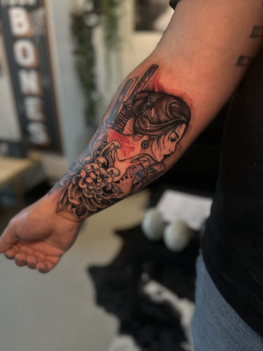 The Howling Wolf Tattoo Collective tattoo shop in Middletown, Ohio