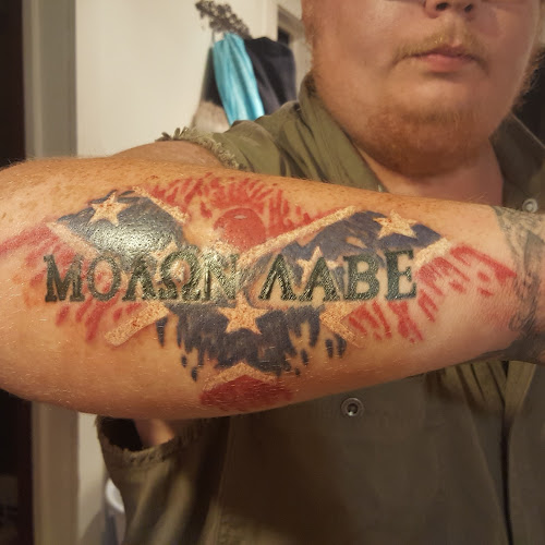 Sleeve Weasels Tattoo's tattoo shop in Morrison, Illinois