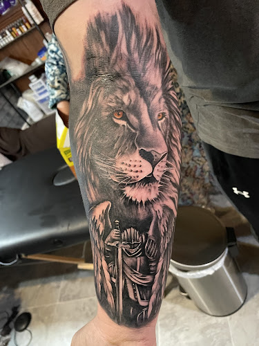 Tattoos&Faith tattoo shop in Mound City, Missouri