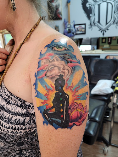 Intricate Decor tattoo shop in Mt Pleasant, Michigan