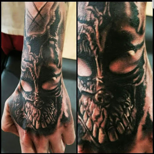 Lone Wolf Tattoo Gallery tattoo shop in New Castle, Indiana