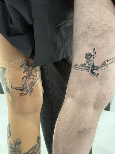 Live By The Sword Tattoo - Union Square tattoo shop in New York, New York