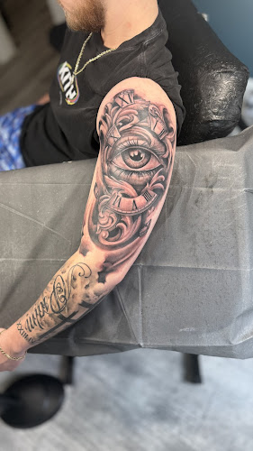 Black Crow Tattoo LLC tattoo shop in Newport, Kentucky