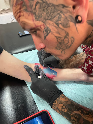 ALL AROUND TATTOO tattoo shop in Norman, Oklahoma