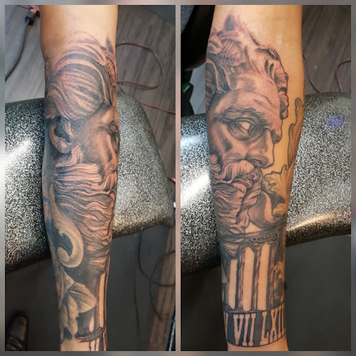 Carl's Tattooing tattoo shop in North Tonawanda, New York