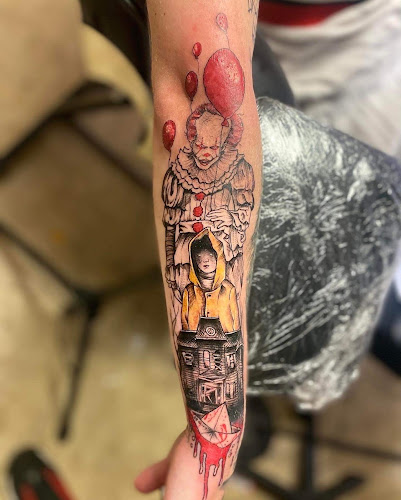 Lucky 6 Tattoo Company tattoo shop in Oakland, Tennessee