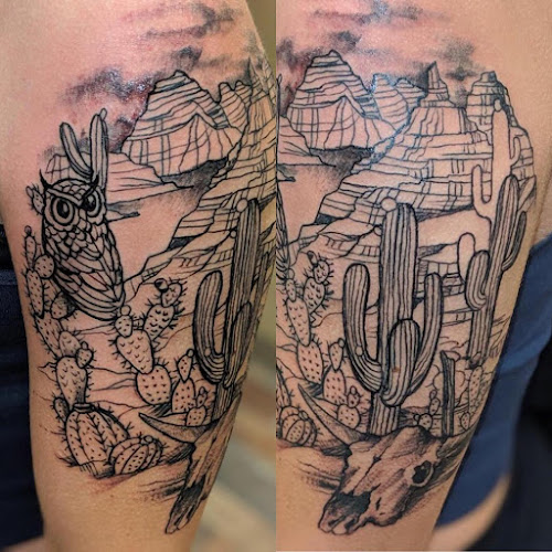 Hocus Pocus Tattoo Piercing & Permanent Makeup tattoo shop in Oaklyn, New Jersey