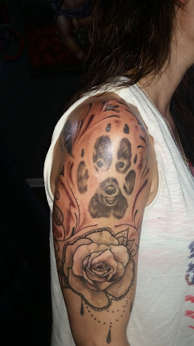 Artists Unbound tattoo shop in Omaha, Nebraska