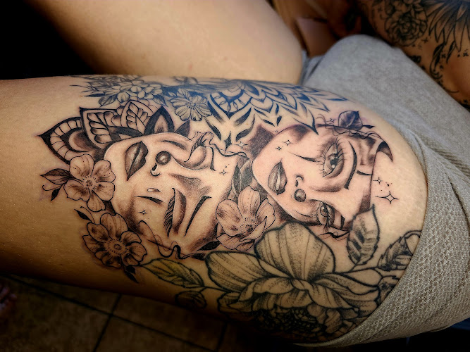 Rock Bottom Tattoos and Treasures tattoo shop in Onalaska, Texas