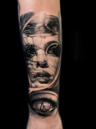 Forever Inked Tattoo Company tattoo shop in Ottawa, Illinois