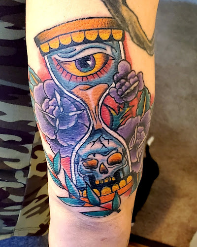 Heartland Tattoo tattoo shop in Overland, Missouri