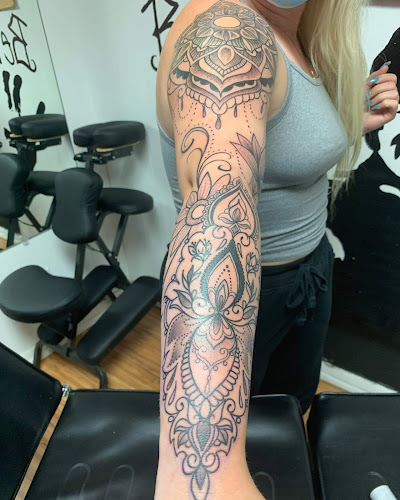 Expressions Body Art Studio tattoo shop in Owosso, Michigan